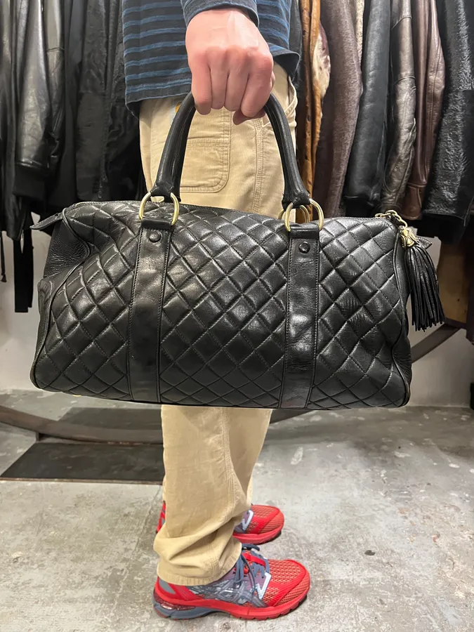 1990s Chanel Black Leather Bowling Quilted Handle Bag - Image 5