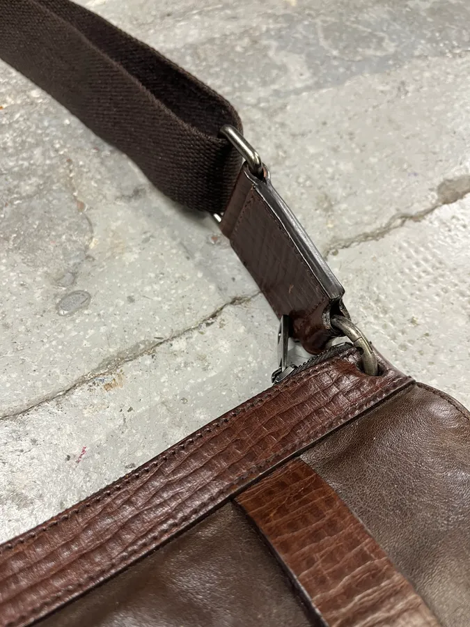 2000s Dolce & Gabbana Brown Eroded Leather Shoulder Bag - Image 4
